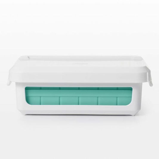 Covered Silicone Ice Cube Tray-Cocktail Cubes - US 6668