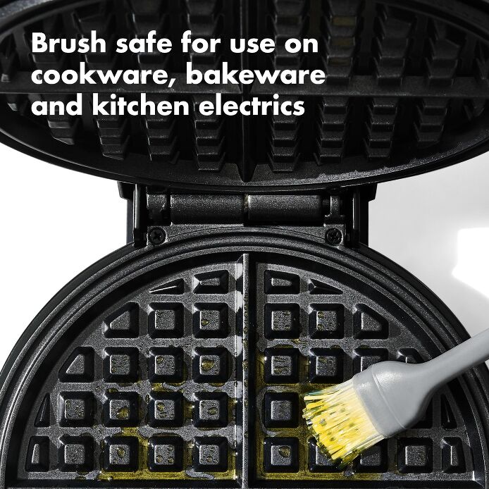 Glass Oil Bottle and Silicone Brush Set - US 9152