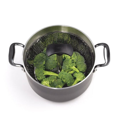 Stainless Steel Steamer with Extendable Handle - US 7956